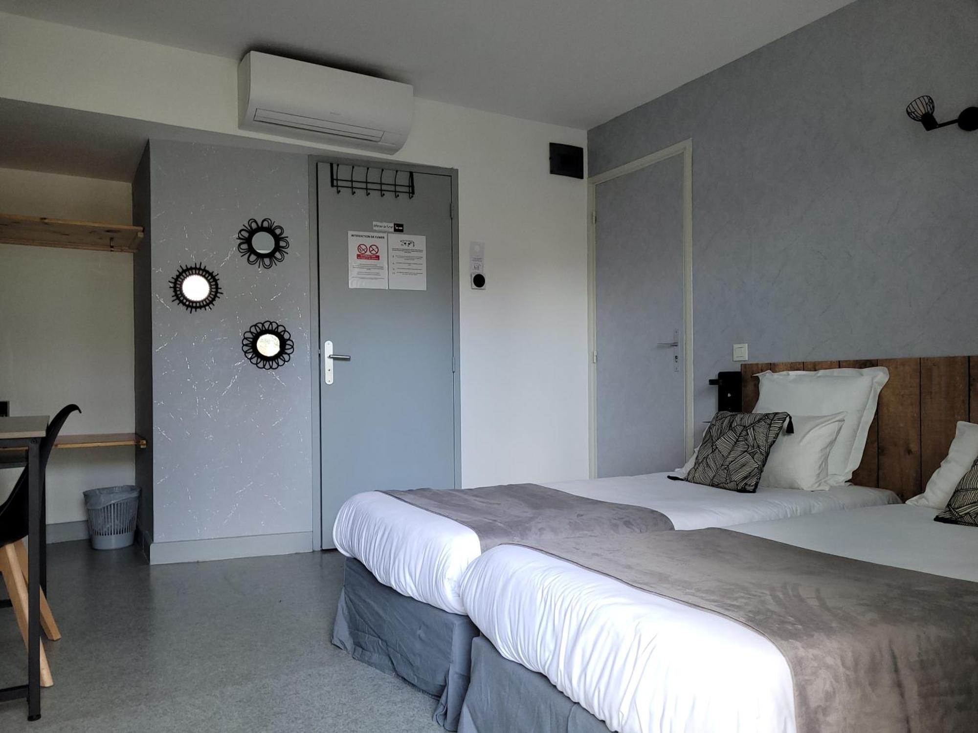 Hotel Le Vanseen Les Vans Exterior foto