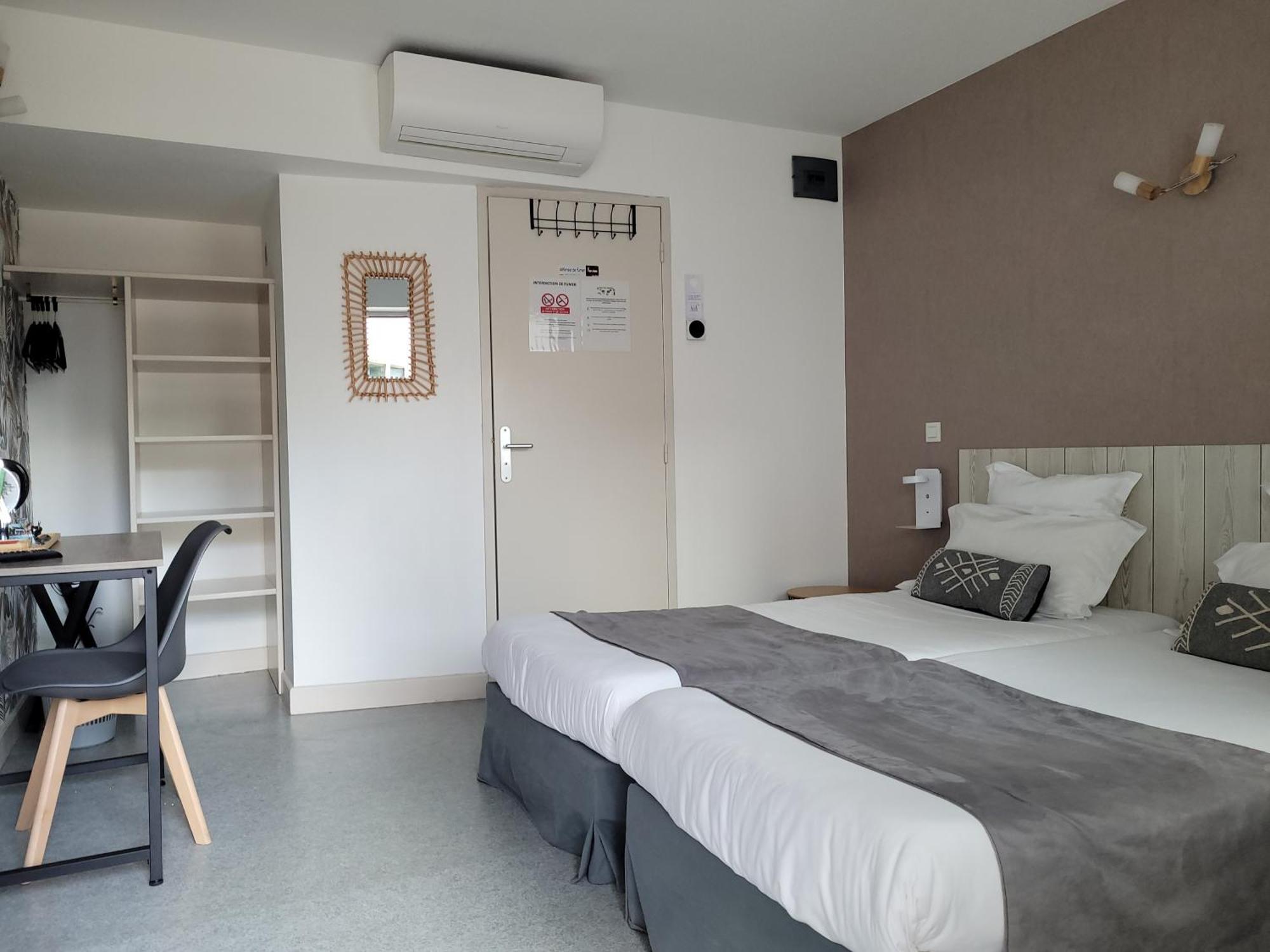 Hotel Le Vanseen Les Vans Exterior foto